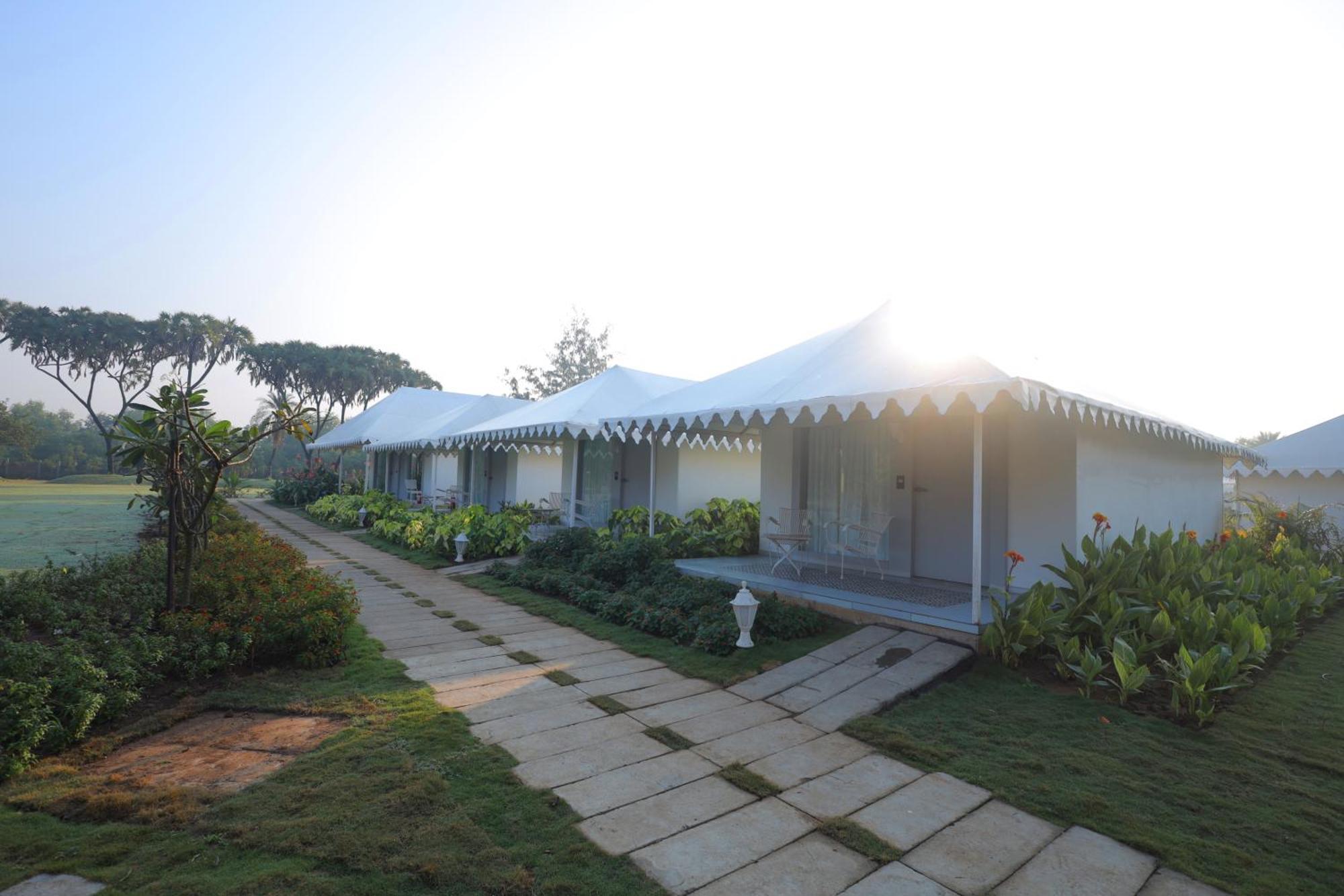 The Fern Seaside Luxurious Tent Resort Daman Dış mekan fotoğraf